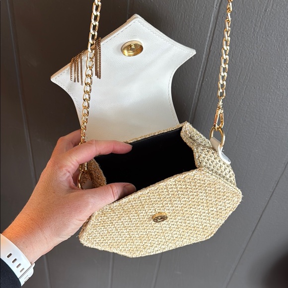 Elegant White and Tan Women's Bag - Picture 5 of 11